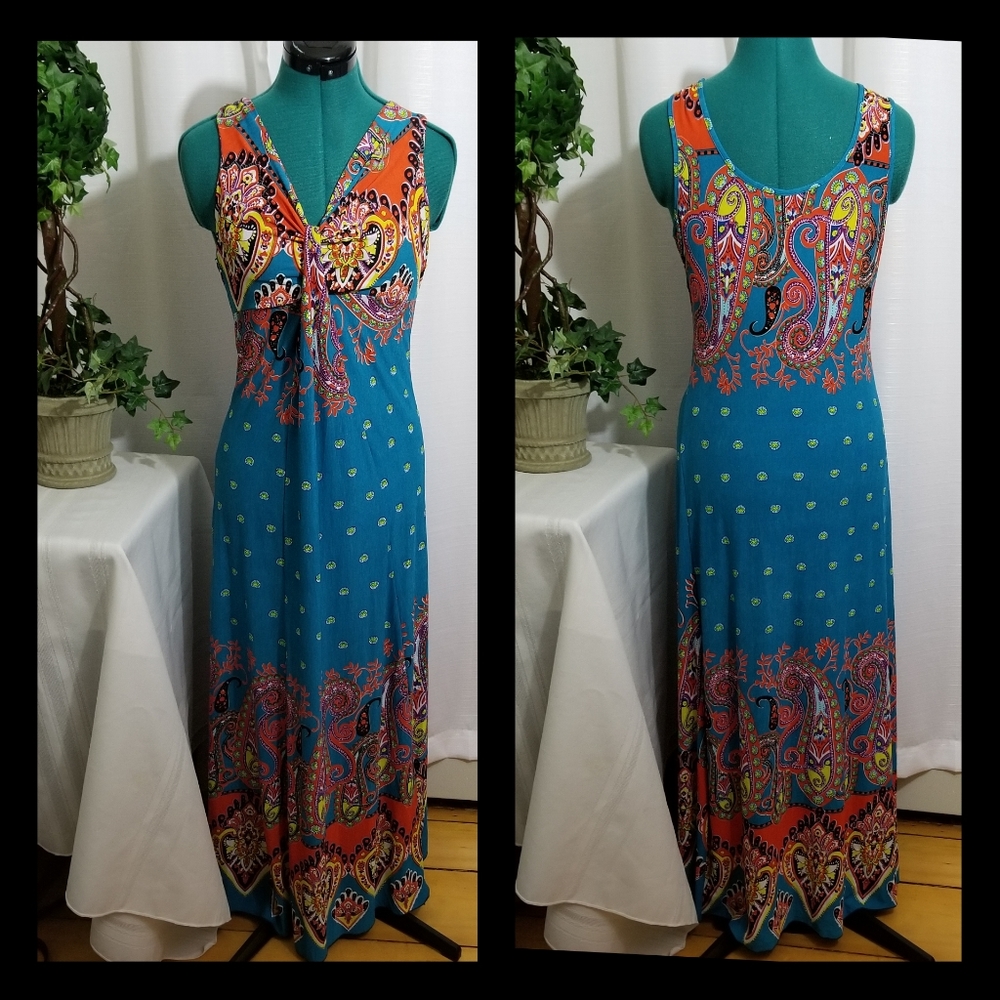 ☀️NWOT maxi dress